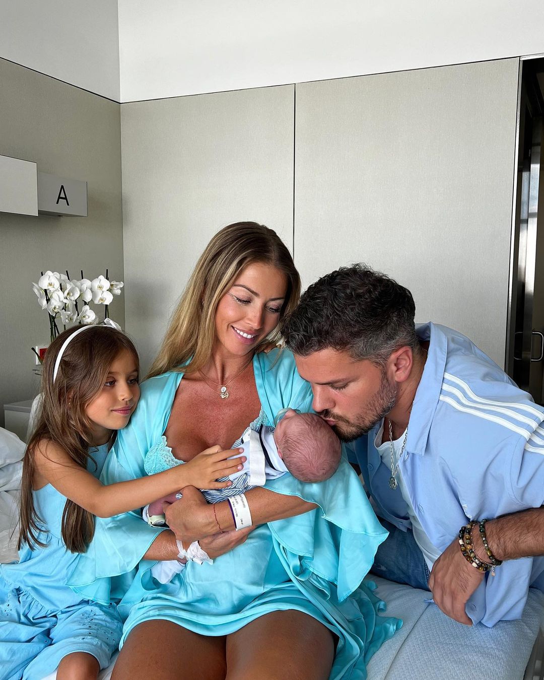 Já nasceu o segundo filho de Mickael Carreira e Laura Figueiredo. Saiba como se chama o bebé