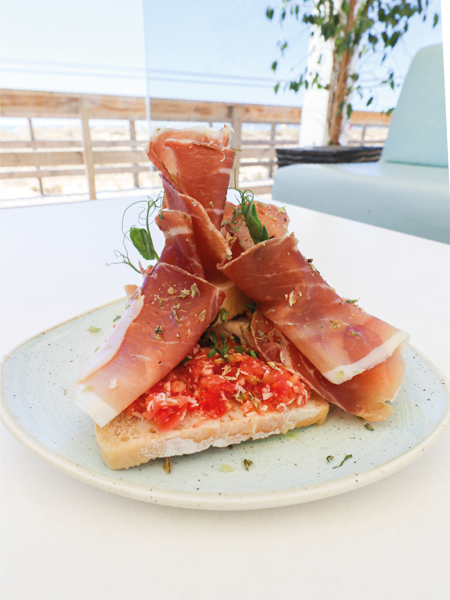 Crepiocas, bruschetta com presunto e cocktails. Os novos pratos do My Al.mar Vilamoura