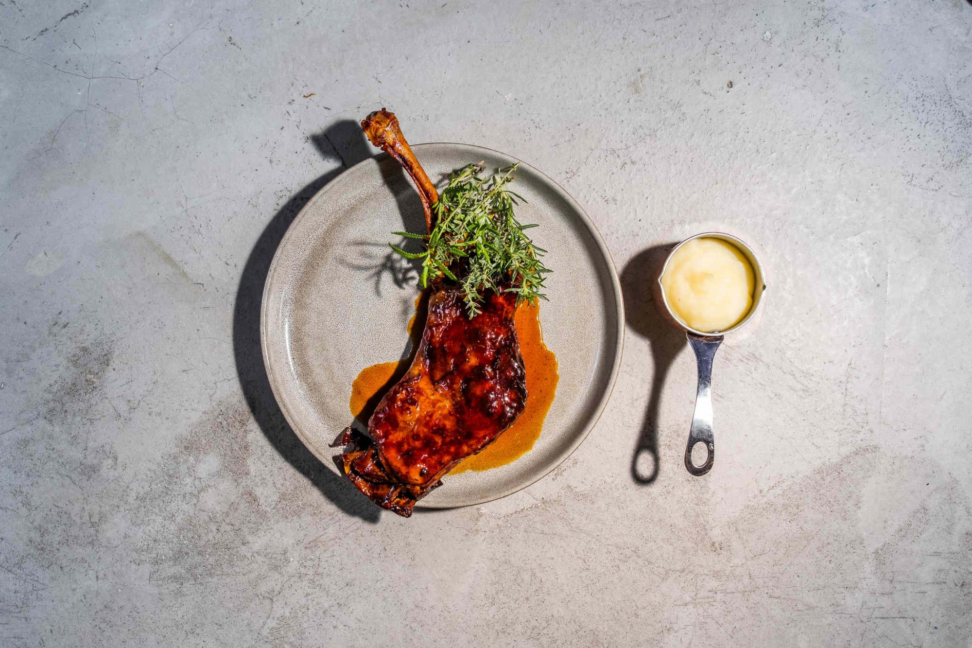 Erva. Come-se comida portuguesa simples e boa no novo restaurante-jardim de Sete Rios