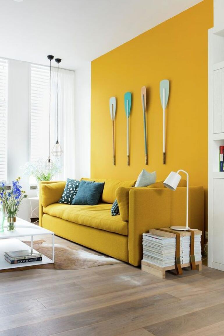 Decoração. Na sala, cozinha ou até casa de banho, o amarelo vai encher as casas de cor