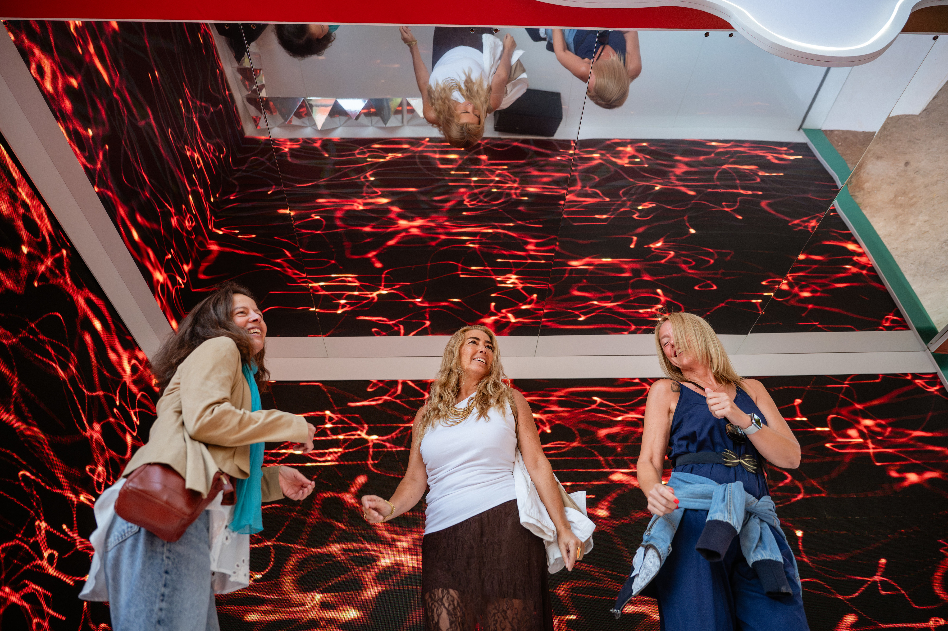 Do glitter à música com Inteligência Artificial, foi assim a nossa experiência no Ageas CoolJazz