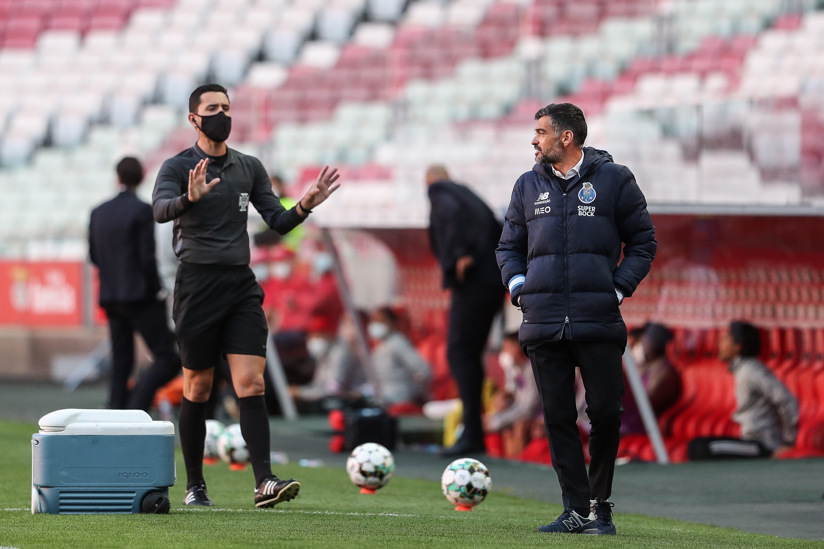 VÍDEO: Rennes vê o golo do empate anulado, aos 90'+11', por uma razão  insólita - Liga Europa - SAPO Desporto