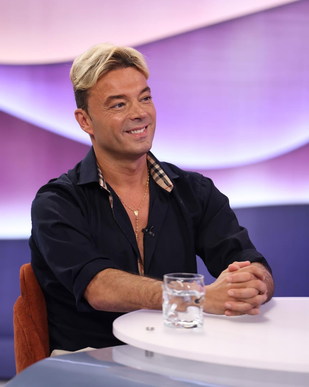 Depois de acusação de violência doméstica, Sérgio Rossi diz que tem mais fãs nos concertos