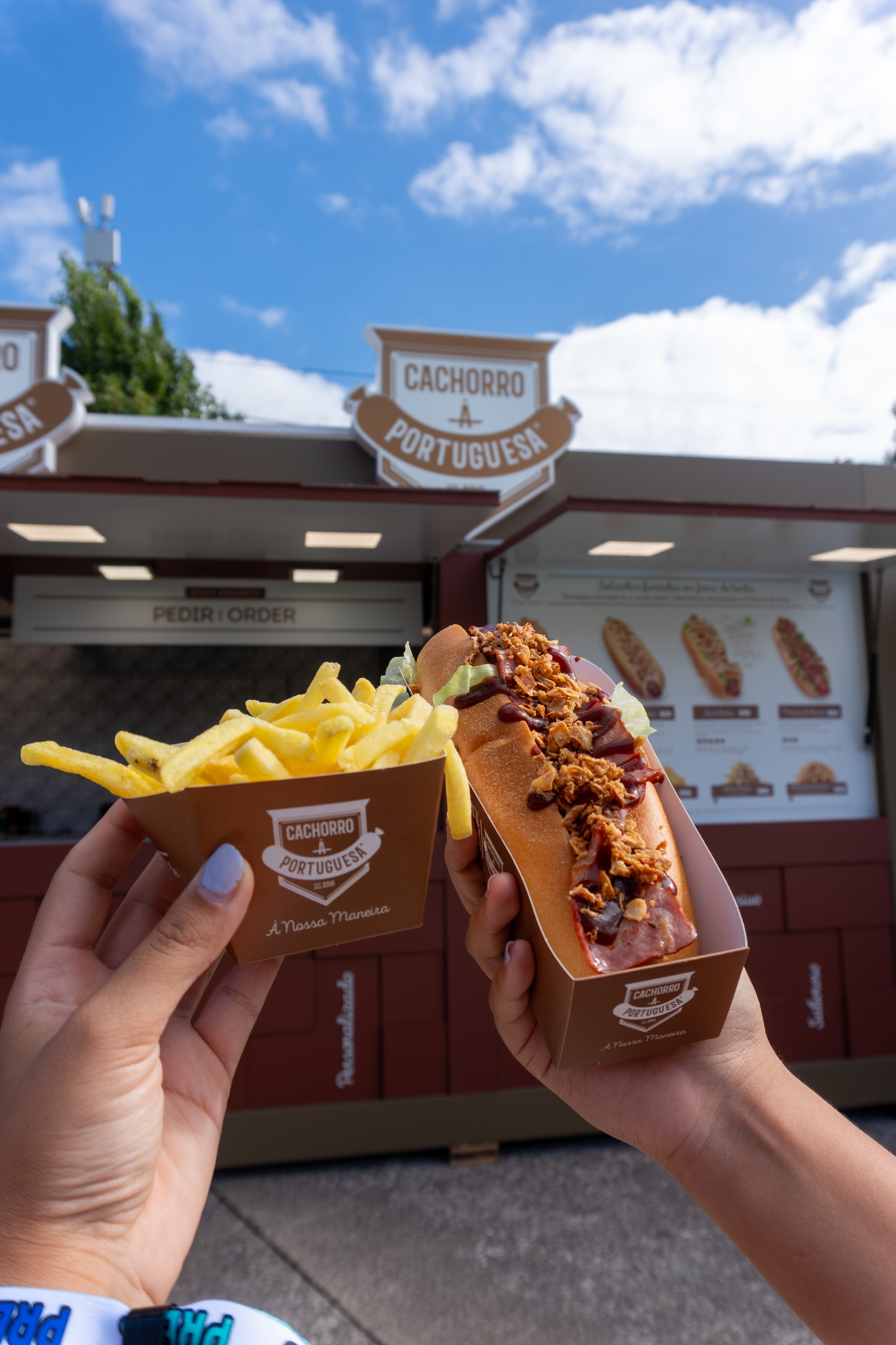 Há kebabs, croquetes, croissants e sangria para os festivaleiros do NOS Alive. Espreite os comes e bebes