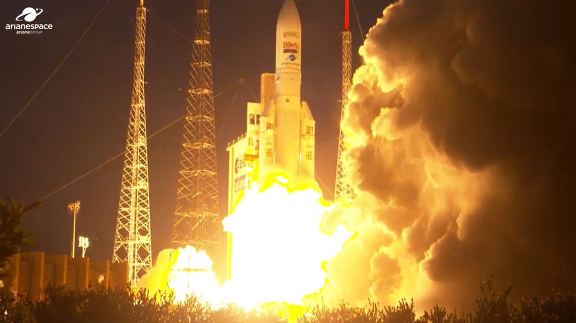 Já chegou às lojas a coleção de Victoria Beckham com a Mango. Peças sofisticadas começam nos 40€