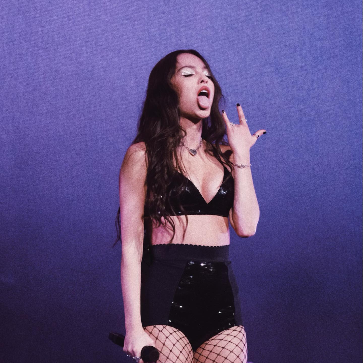 Vai ver Olivia Rodrigo? Eis a merch que pode comprar no NOS Alive (peças chegam aos 85€)