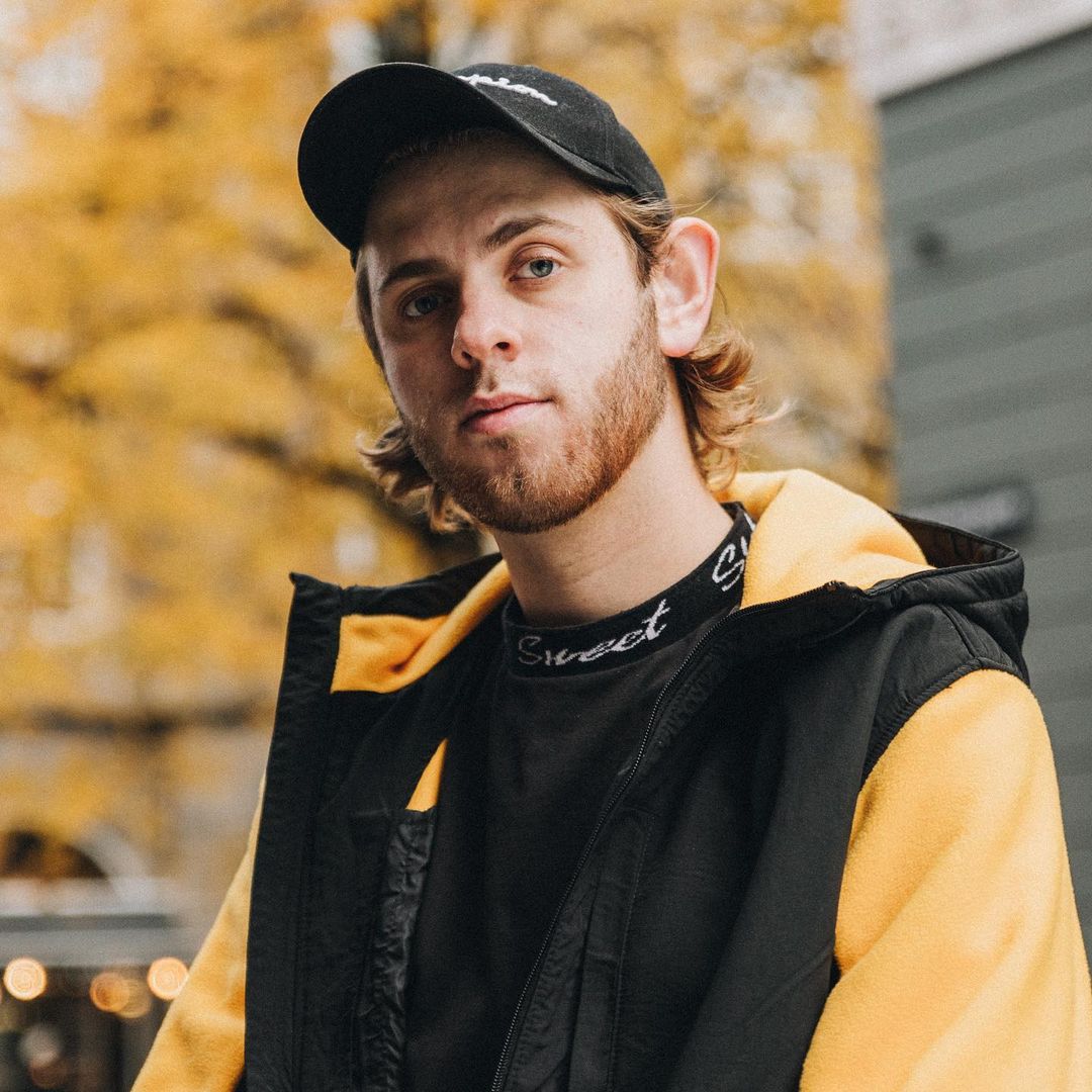 Youtuber morre após queda nos Alpes enquanto filmava vídeo. Tinha 22 anos