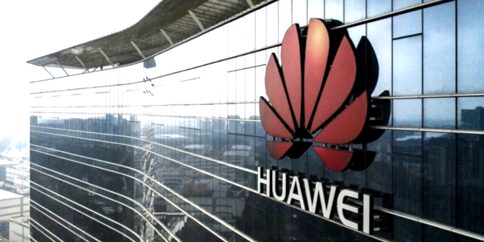 Bruxelas insiste em excluir a Huawei das redes 5G da União Europeia