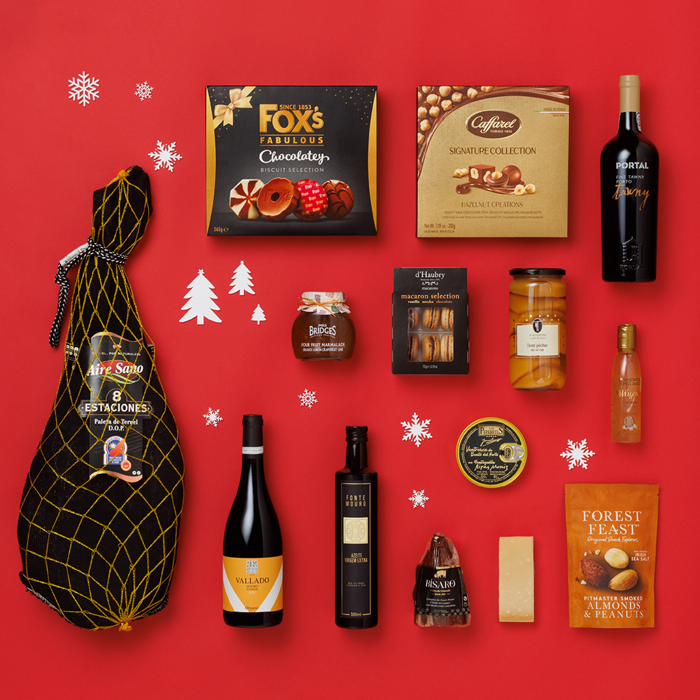 Qual destes 32 cabazes de Natal tem o que procura para as festividades? Descubra