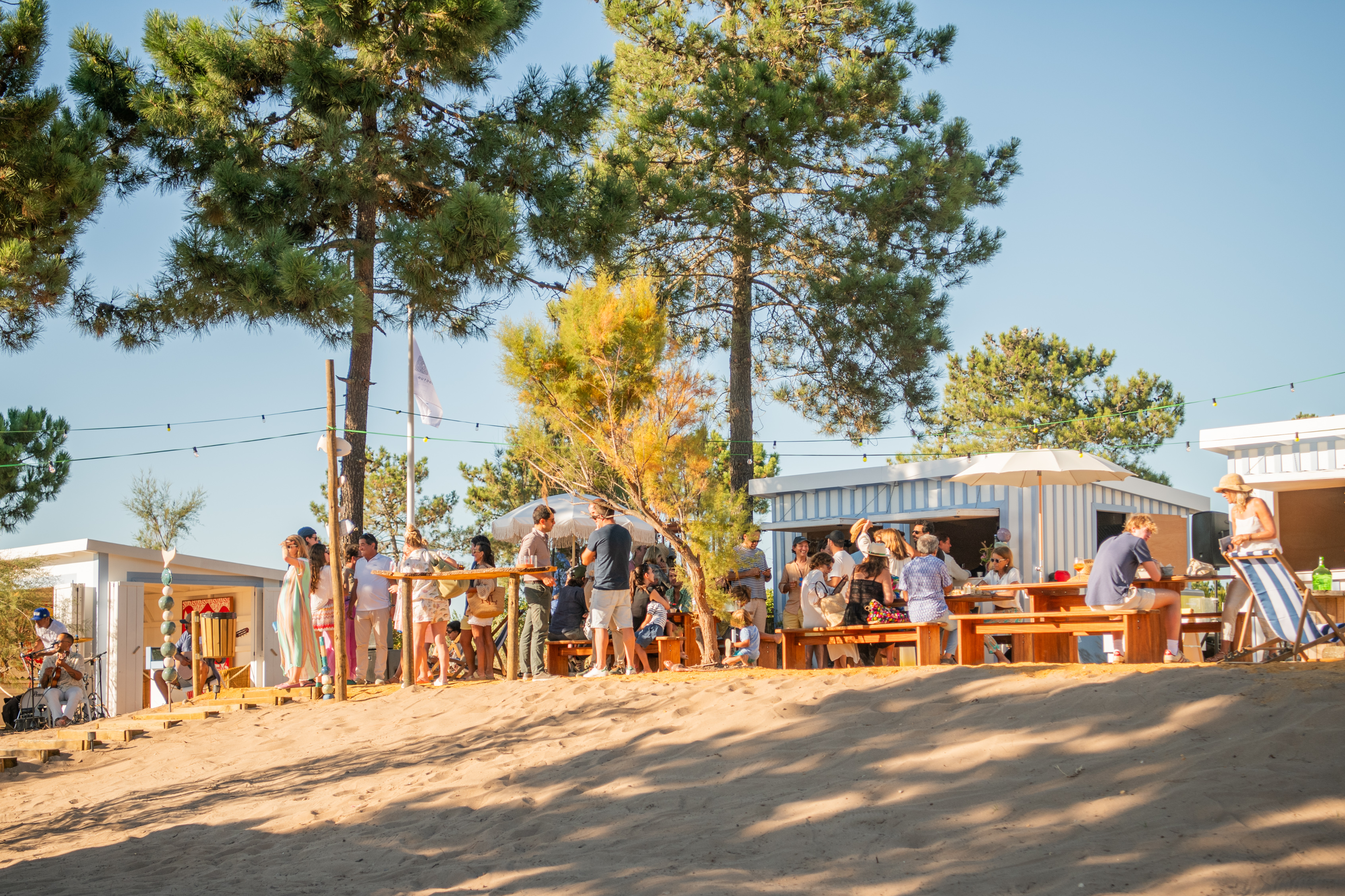 Lusa Market. Neste novo spot da Comporta, pode comer um cachorro de lagosta e comprar roupa única