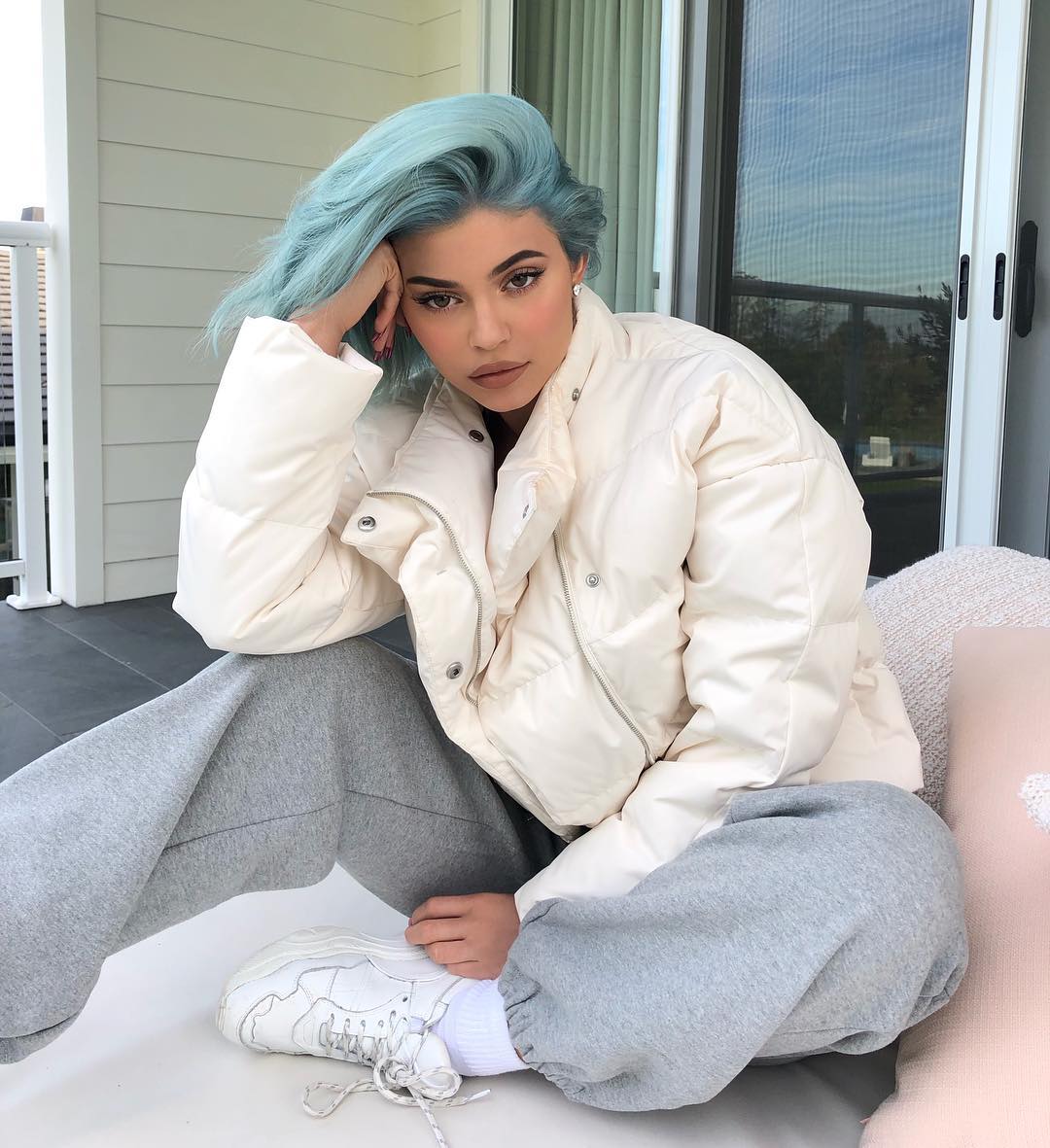 KYLIE JENNER カイリージェンナー ジャケット MA-1 希少！レア！-