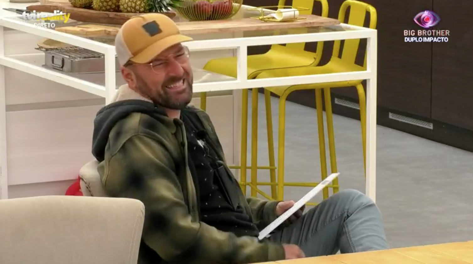 Insólito. Pedro fica sem calças durante prova e deixa concorrentes às gargalhadas