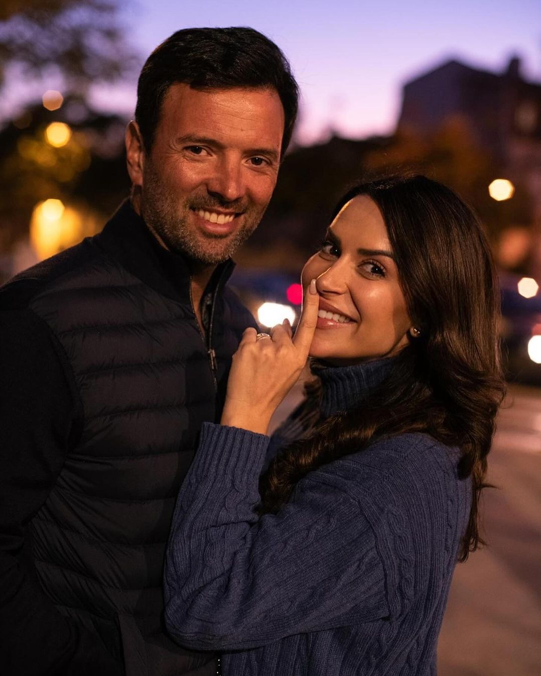 Dânia Neto deu o nó com o pai dos filhos. Veja as primeiras imagens do casamento da atriz