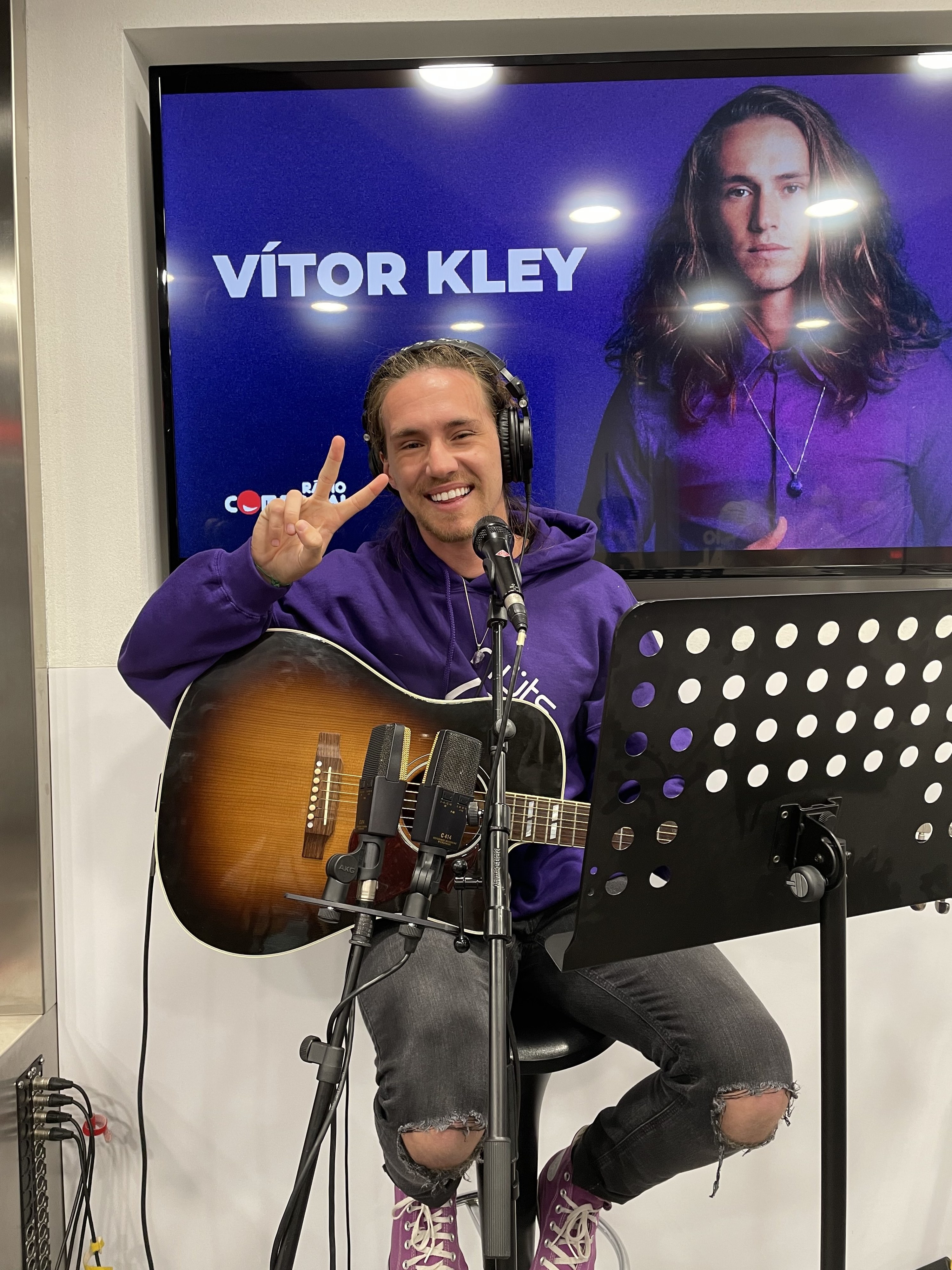 Vítor Kley sobre a ideia de casar e ter filhos com Carolina Loureiro. “É legal para caramba”