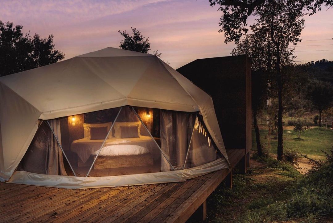 Há um novo glamping no Alentejo para ver o céu estrelado e acordar com o nascer do sol