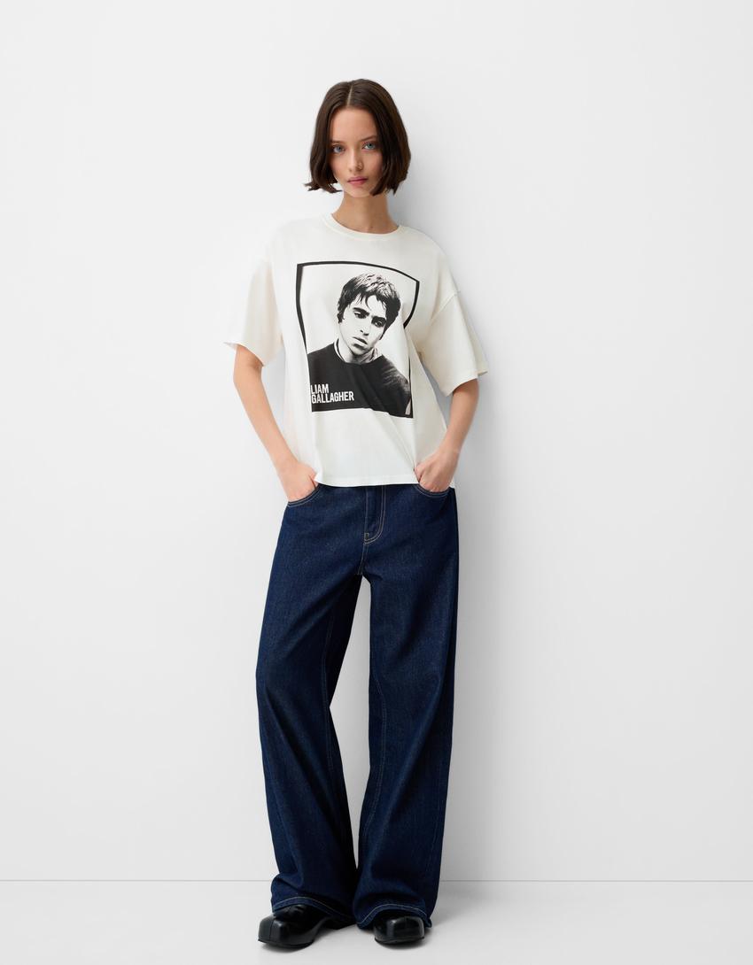 Looks fáceis para o dia a dia? Temos 13 t-shirts e tops que dão com tudo (a partir de 5,99€)