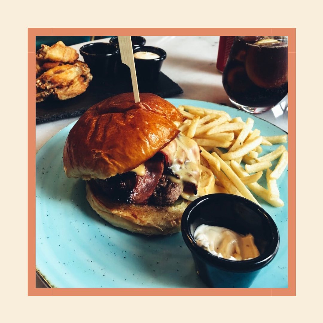 Muncheria. Há um restaurante em Lisboa cheio de hambúrgueres, panquecas e milkshakes