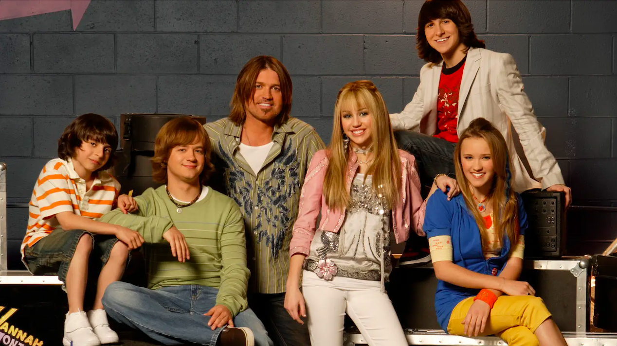 Álbum da “Hannah Montana” regressa ao top1. Veja o antes e depois das personagens da série