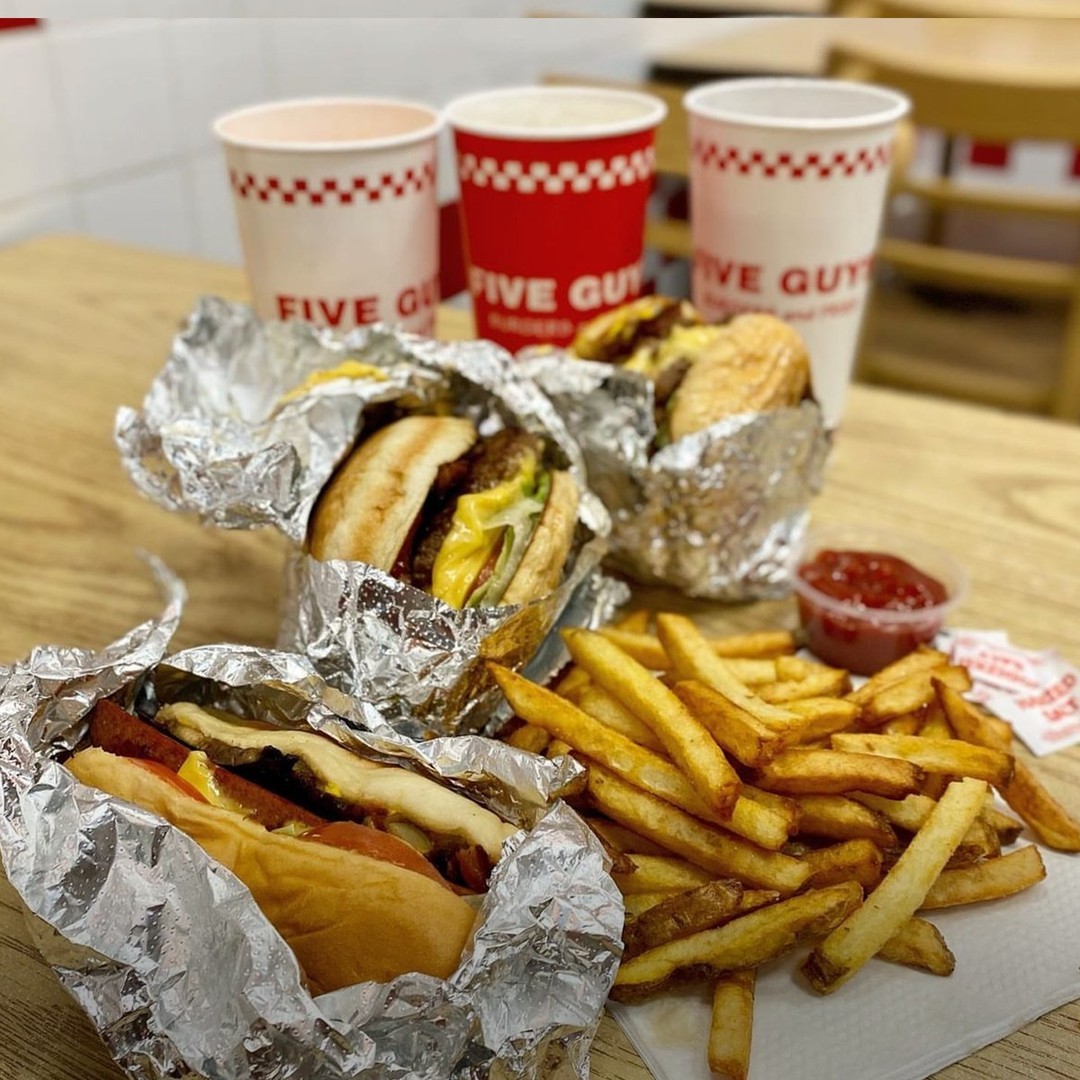 Five Guys vai abrir em Portugal em 2025. 5 curiosidades sobre a cadeia de fast food preferida de Obama