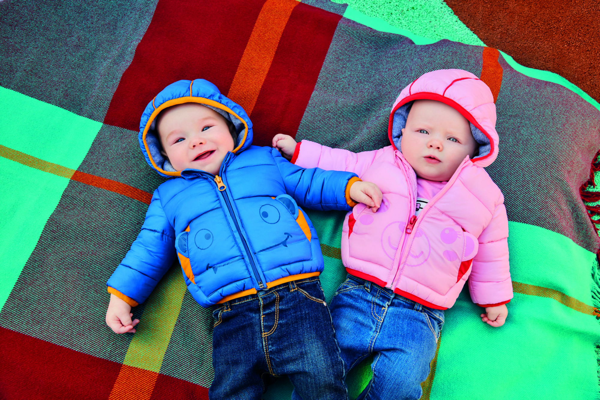 Chicco lança coleção de casacos feitos de plástico reciclado