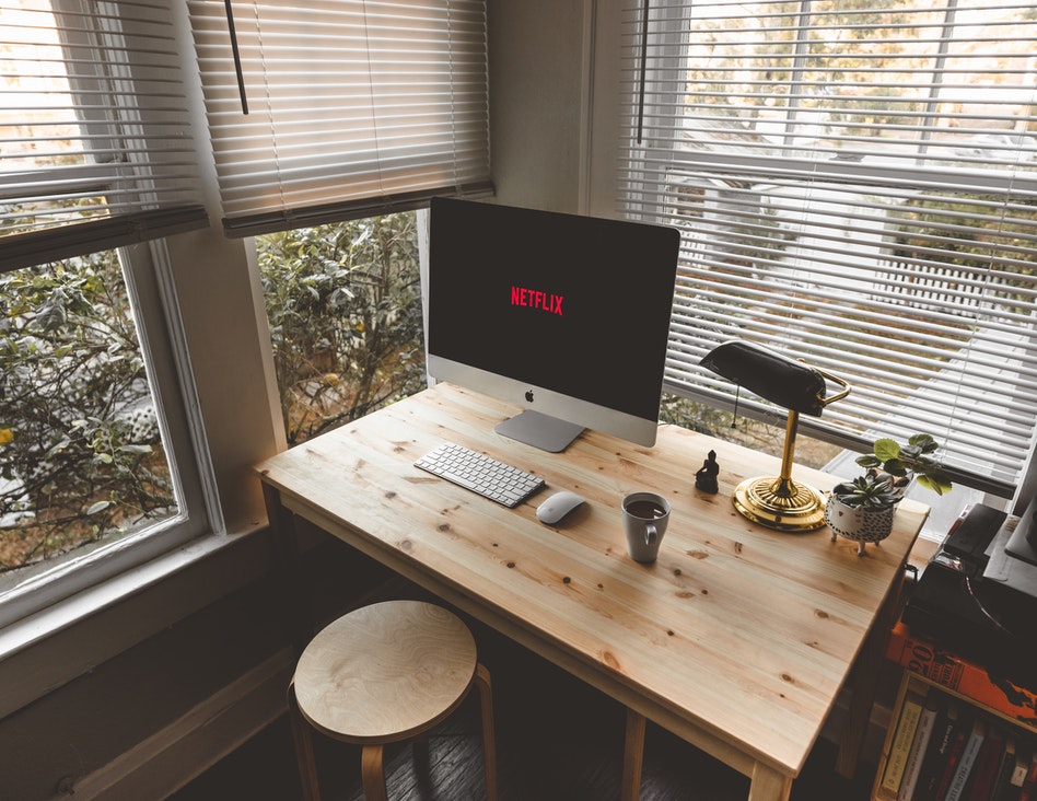 Ver um filme na Netflix consome a mesma energia que aquecer água para 60 chás
