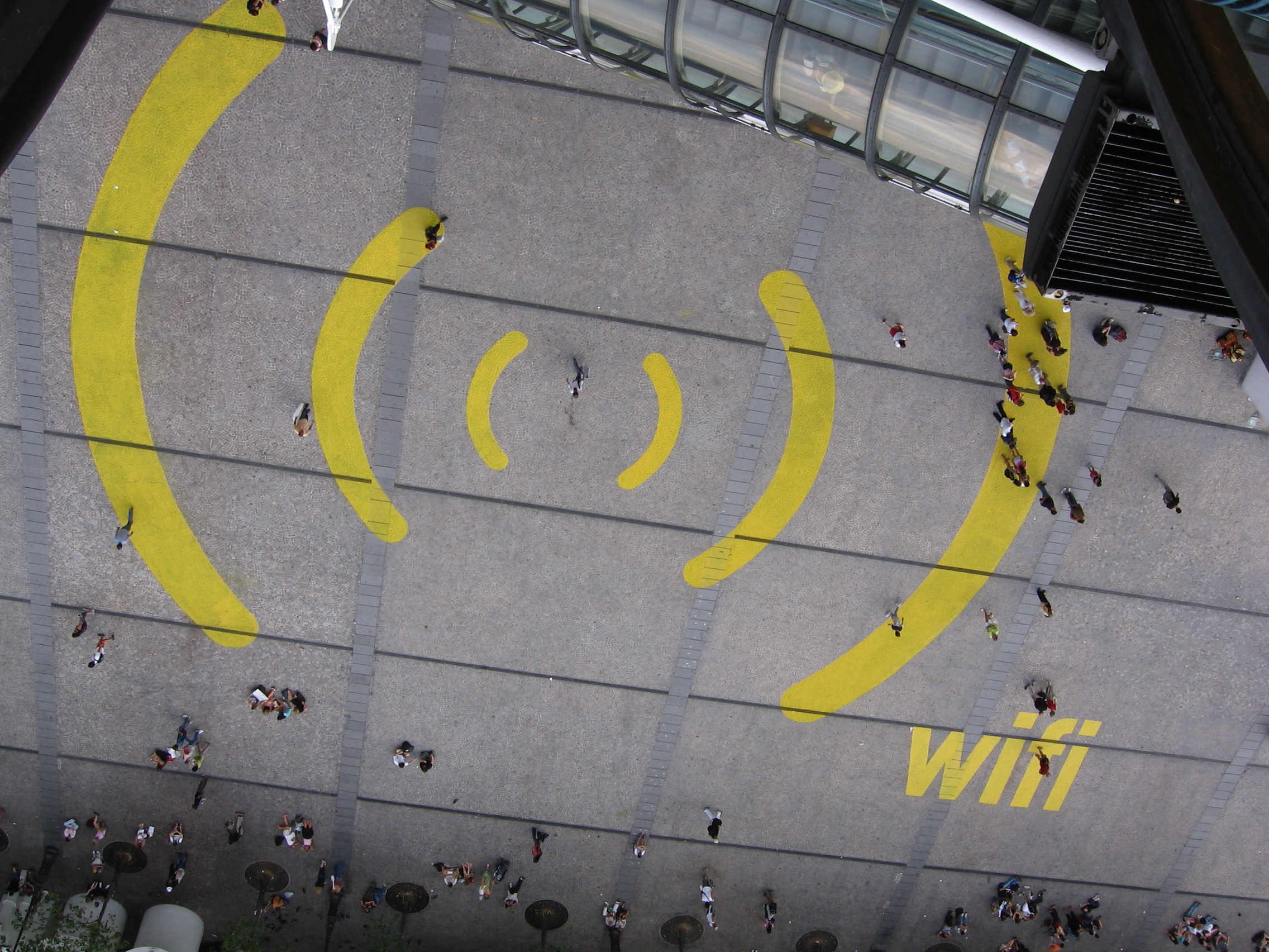 Europa de acordo para instalar Wi-Fi gratuito em todos os municípios
