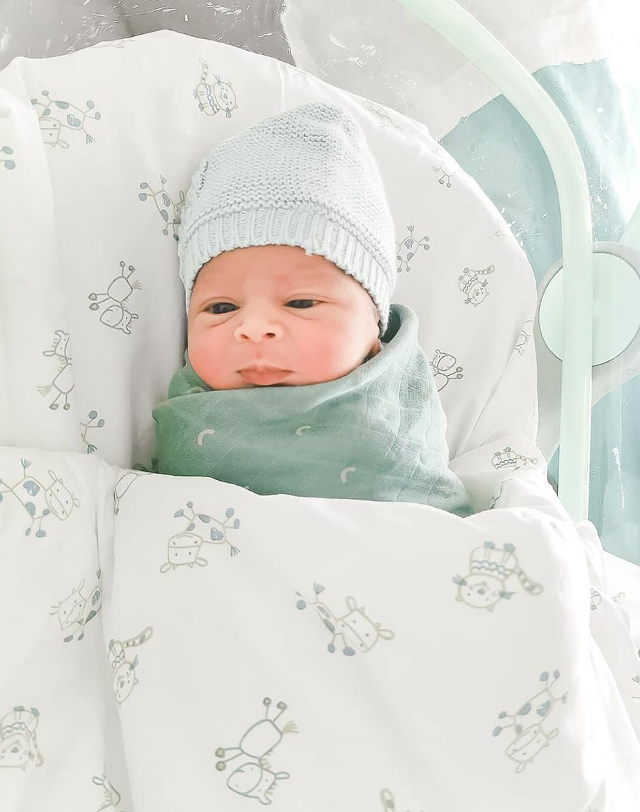 Novas fotos do bebé Eduardo. Marido de Carolina Patrocínio radiante com o primeiro rapaz: “Estive à tua espera”