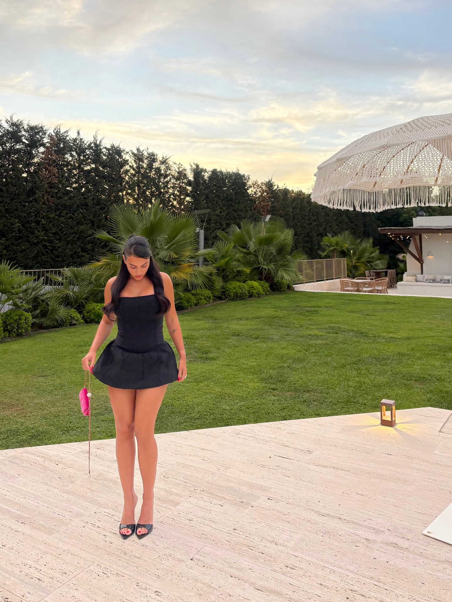 Gio está mais sensual do que nunca neste look da Alo Yoga. 19 peças de uma das marcas favoritas da influencer