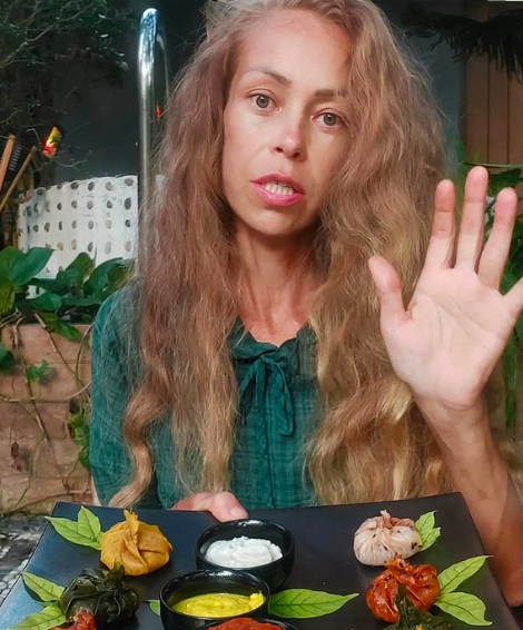 Influencer vegan que morreu à fome não bebia água há 6 anos e “mal conseguia andar”