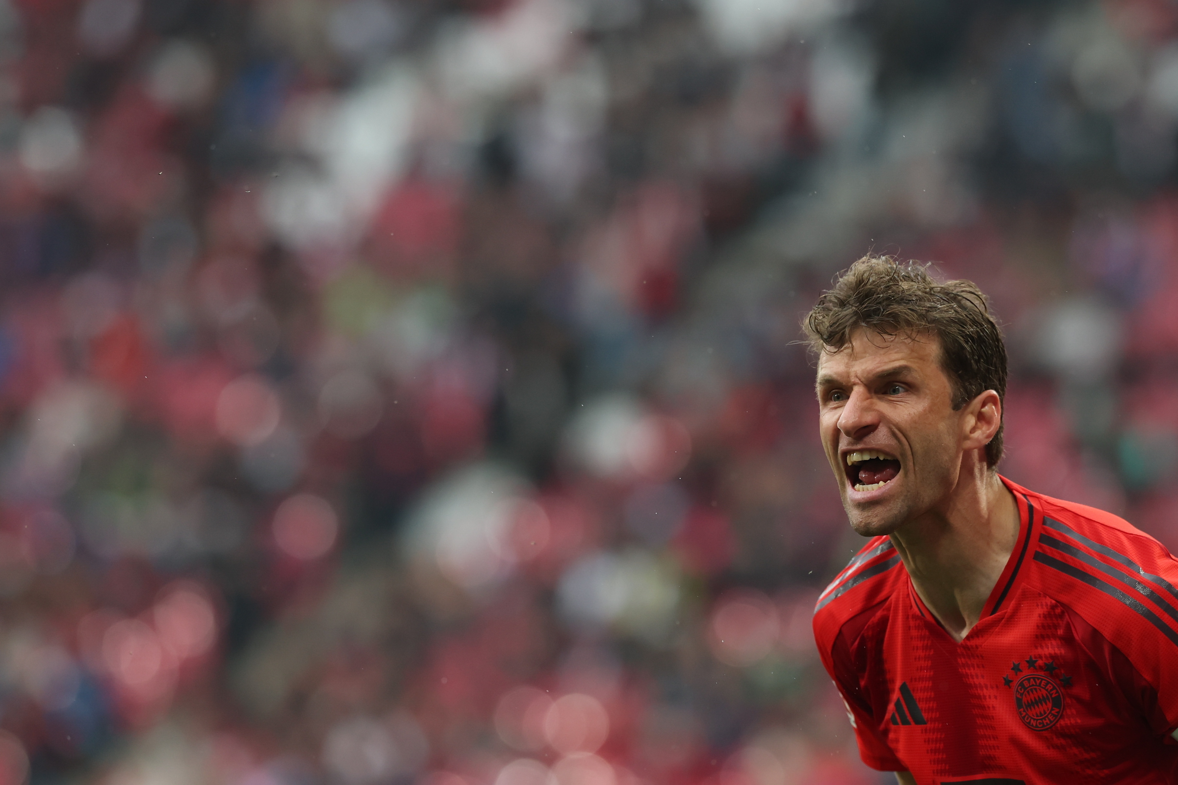 Bayern Munique sagra-se campeão alemão de futebol pela 34.ª vez