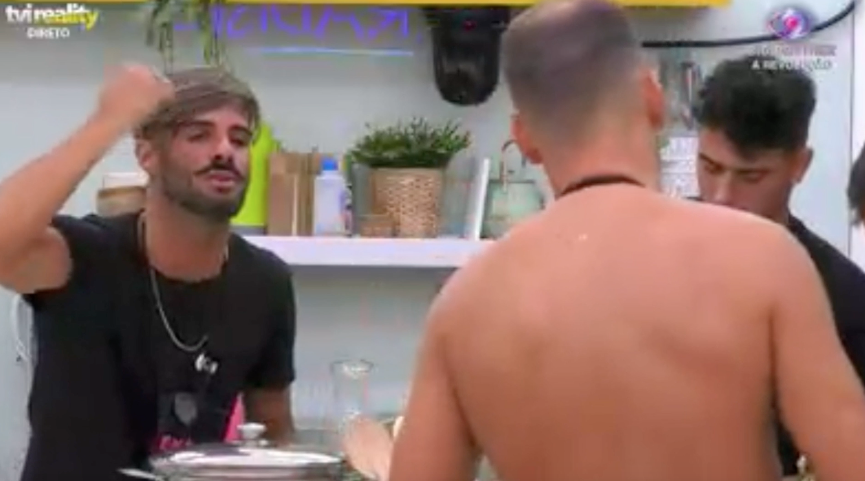 Rui Pedro ataca Andreia por se aproximar de Pedro: “É falsidade pura!”