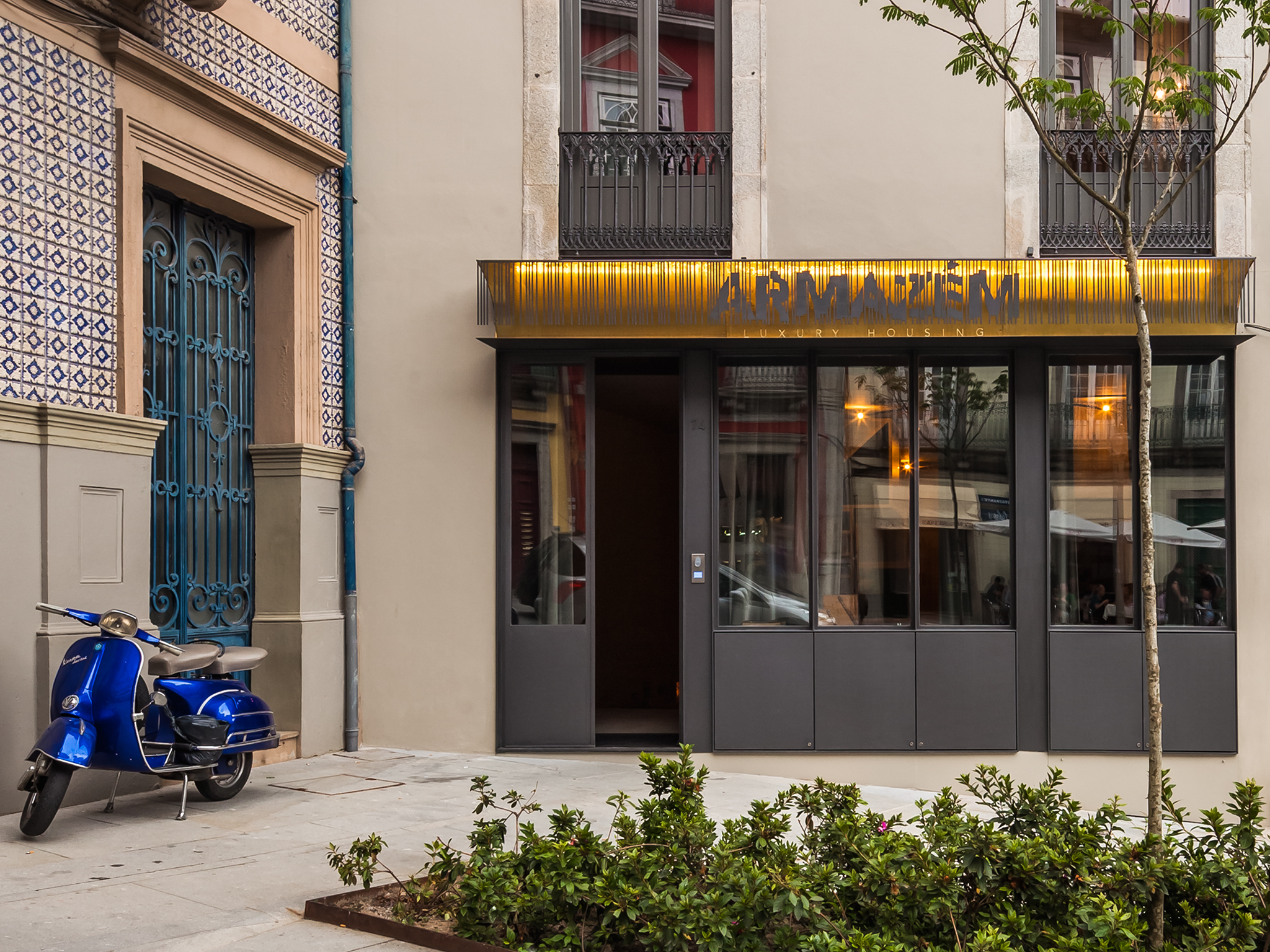 Era uma vez um armazém abandonado. Agora é um hotel com espaços únicos no coração do Porto