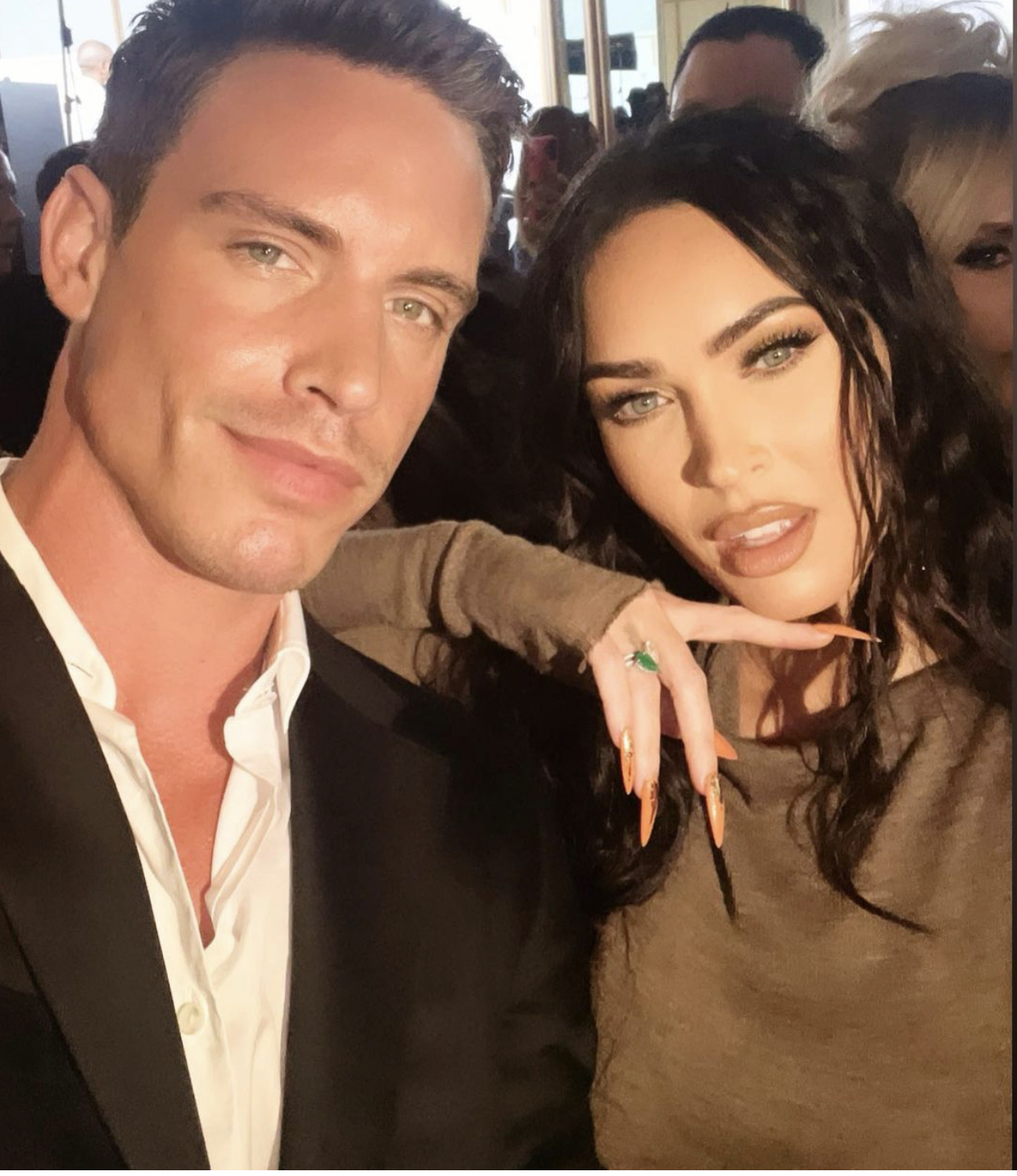 Modelo de 35 anos morre após atirar-se de varanda. Polícia está a investigar o caso