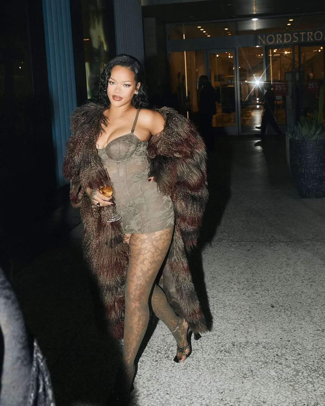Rihanna faz 37 anos (e fãs esperam por álbum há 9). 37 fotos da “Bad Girl” que o mundo ama