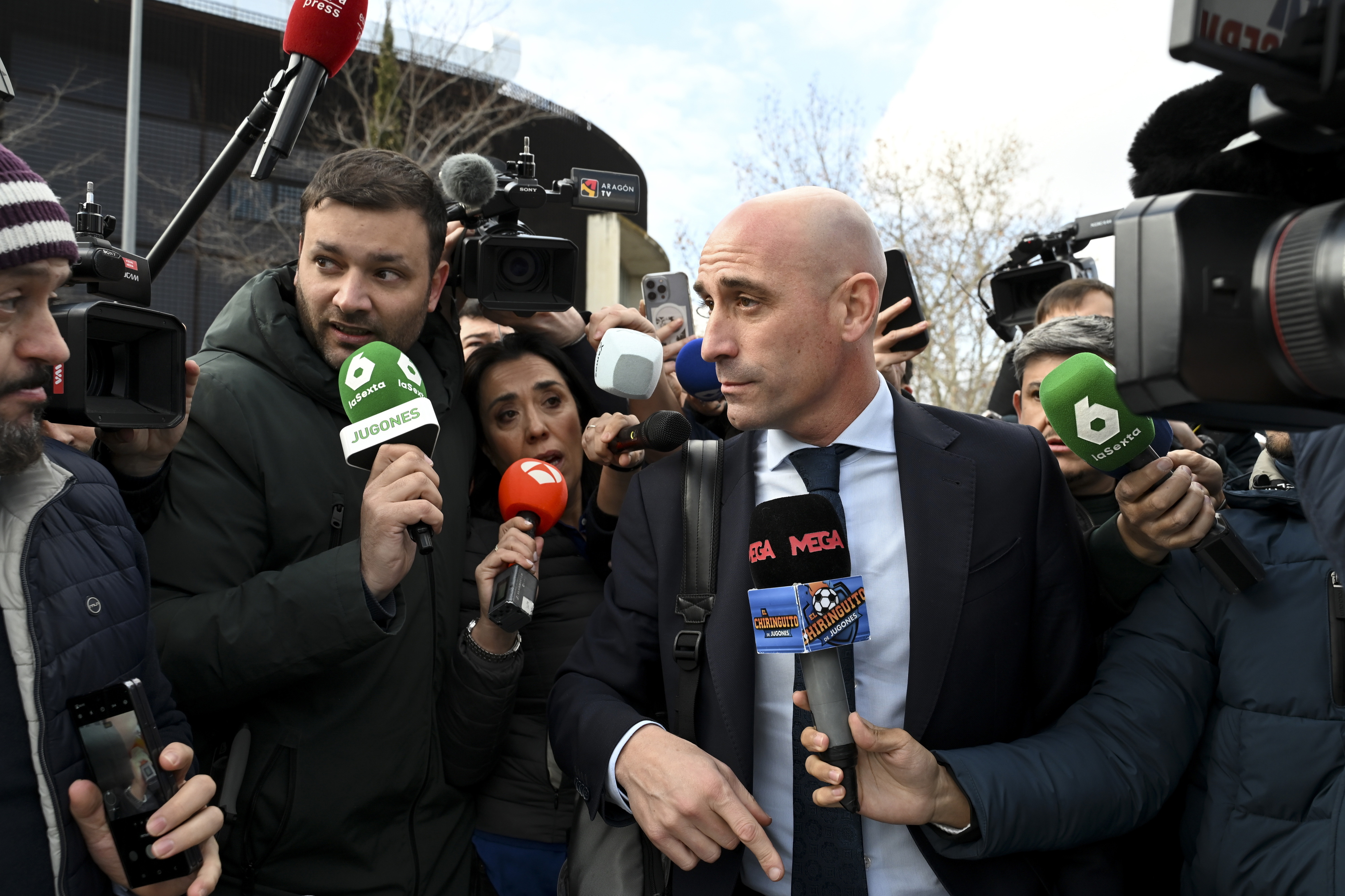 Rubiales “totalmente seguro” que Hermoso consentiu beijo em Sydney