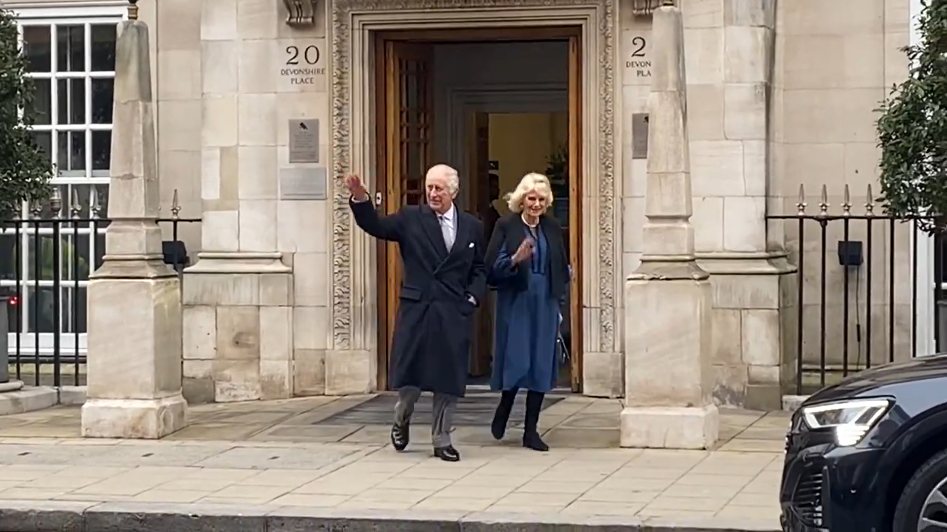 Rei Carlos III já teve alta hospitalar. Monarca britânico foi operado à próstata