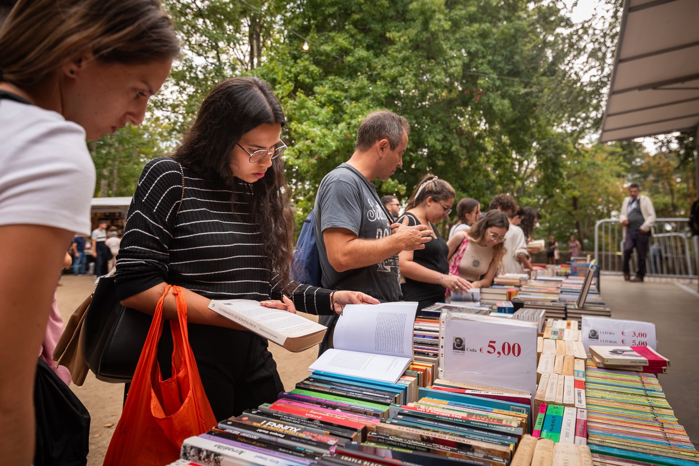 Vai um passeio até à Feira do Livro do Porto? Tudo o que precisa de saber sobre este festival literário (e não só)
