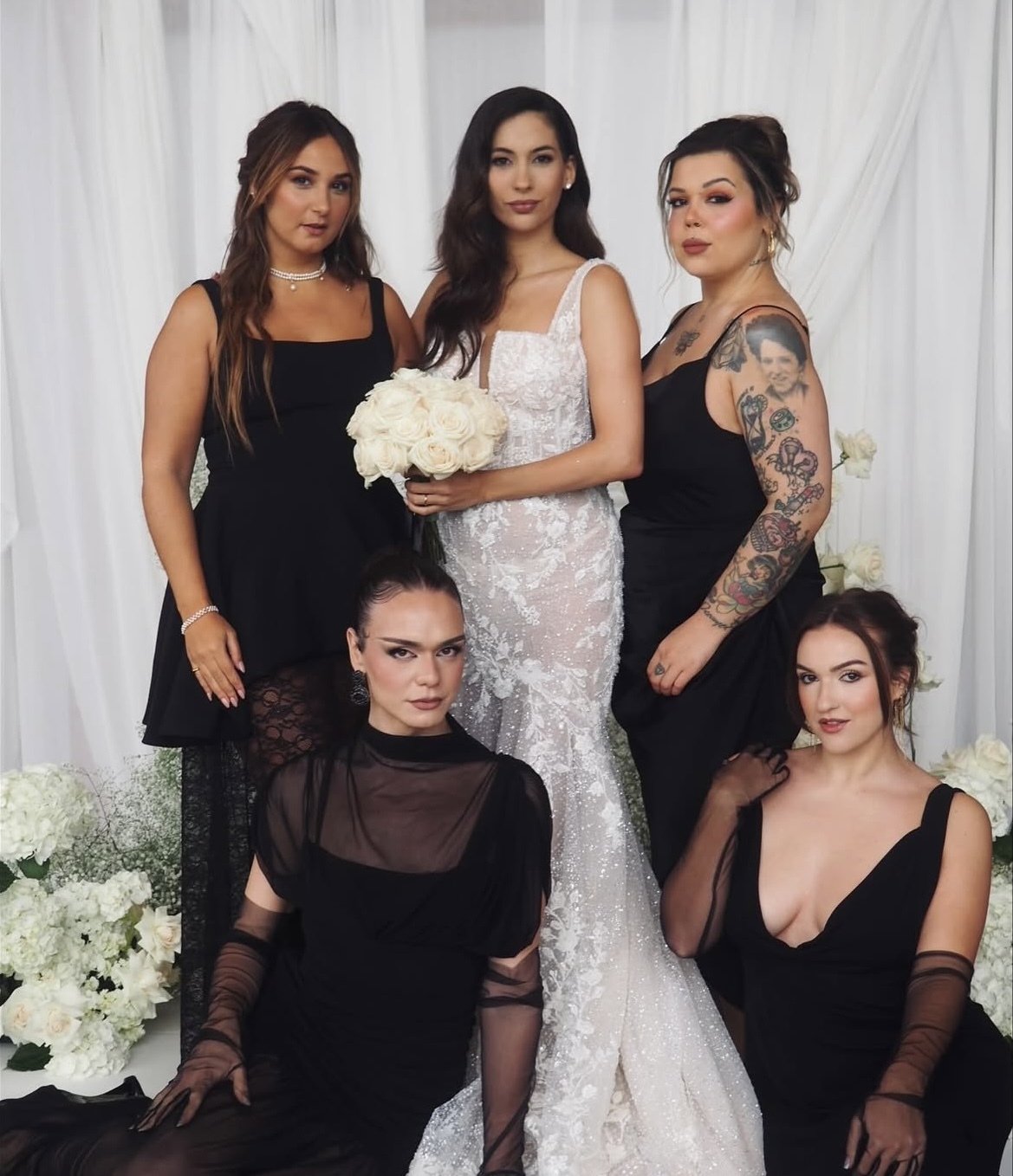 Depois de polémica nas redes sociais, Lily Costa Marques tem casamento de sonho (e usou 2 vestidos). Veja as fotos