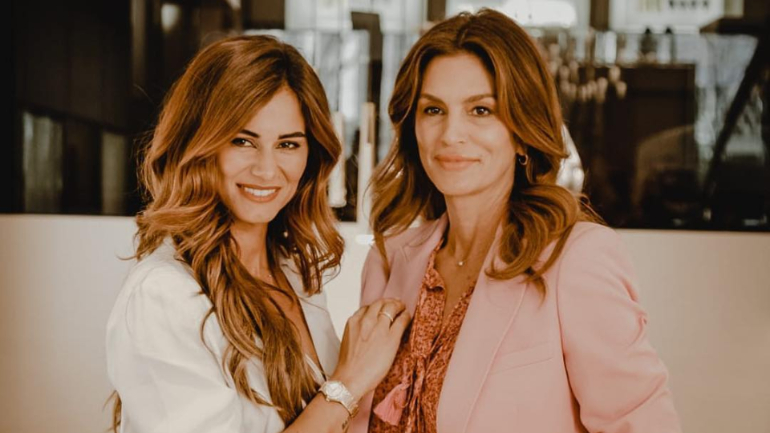 Cindy Crawford. “Com as redes sociais podemos ser as nossas próprias publicitárias”