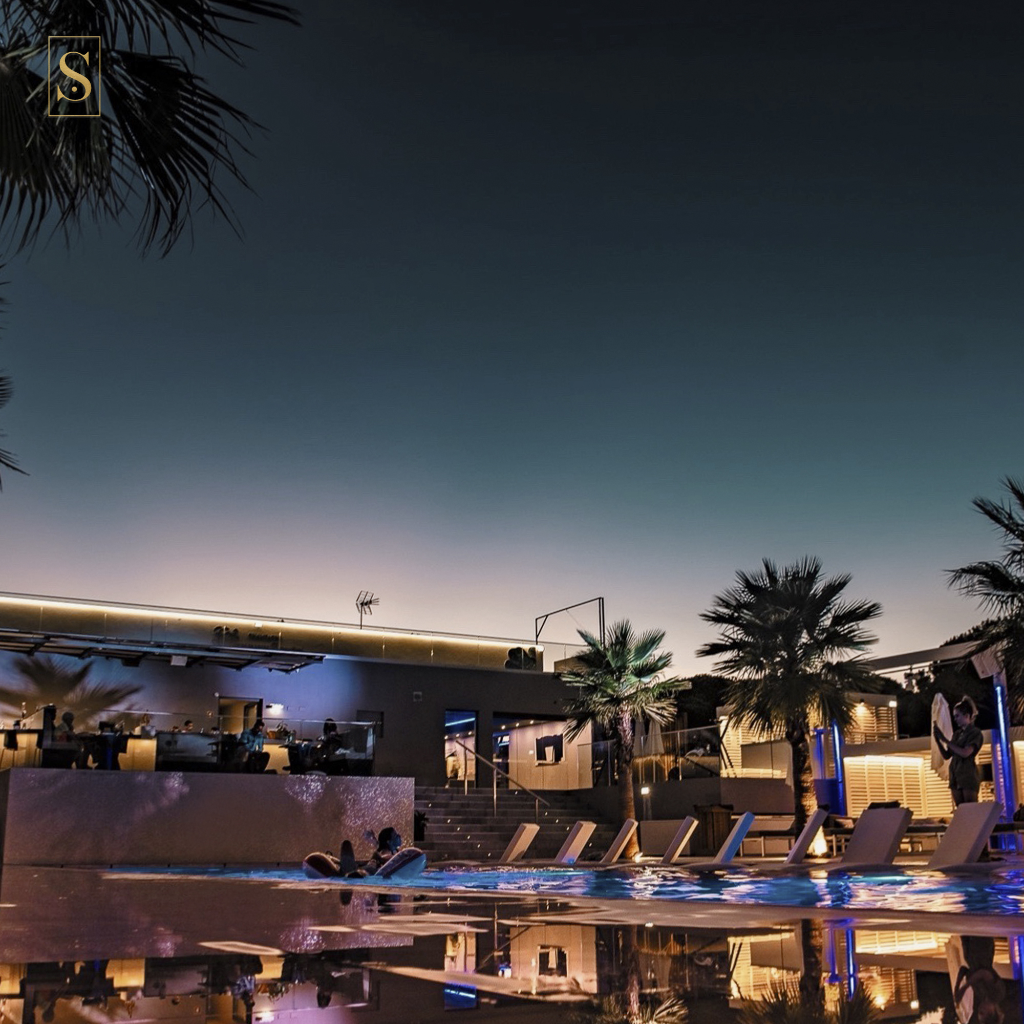 SOLE Pool Club. Tem mesmo de visitar este novo oásis do Algarve com sunsets na piscina e boa música