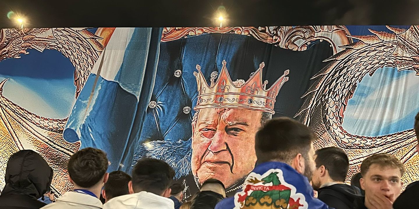 FC Porto de luto: adeptos prestam homenagem a Pinto da Costa no Estádio do Dragão