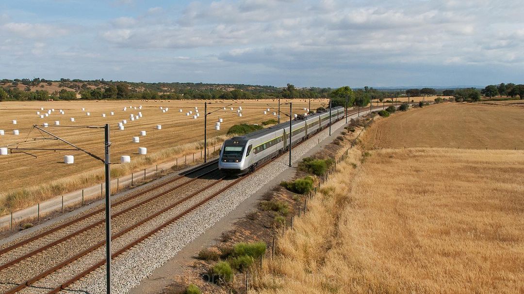 A CP está com descontos — e vai poder viajar de Lisboa ou do Porto para o Algarve por 8€. Saiba tudo