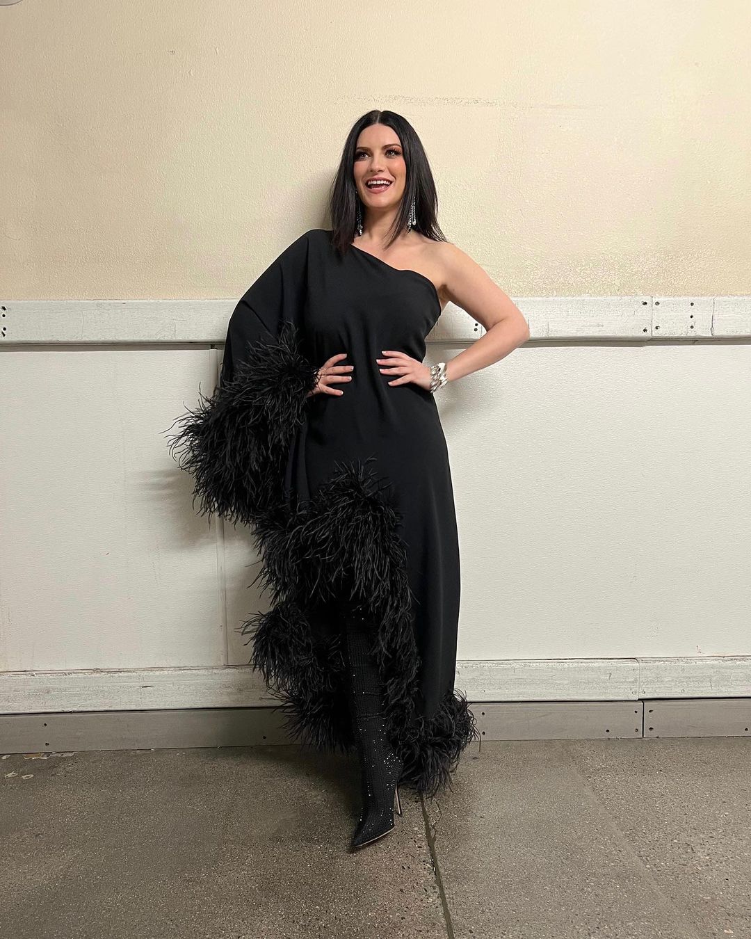 Laura Pausini casou-se ao fim de 18 anos de relacionamento. Veja as fotos, os vídeos e o look original