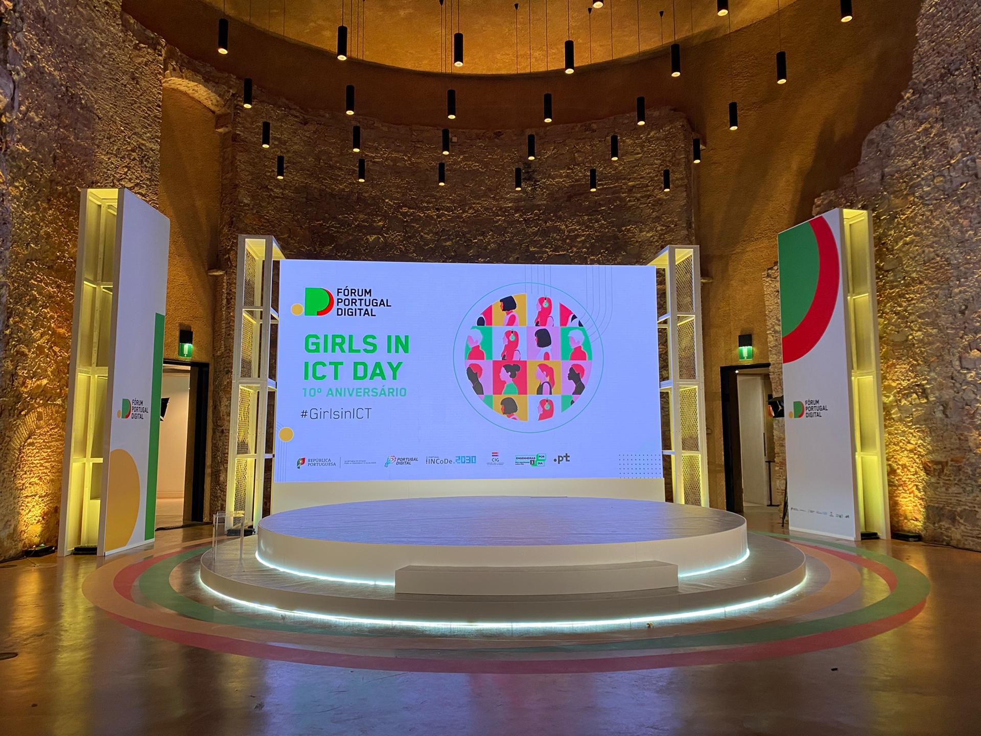 O panorama ainda é desigual, mas “o lugar da mulher é onde ela quiser e poderá ser certamente nas TIC”