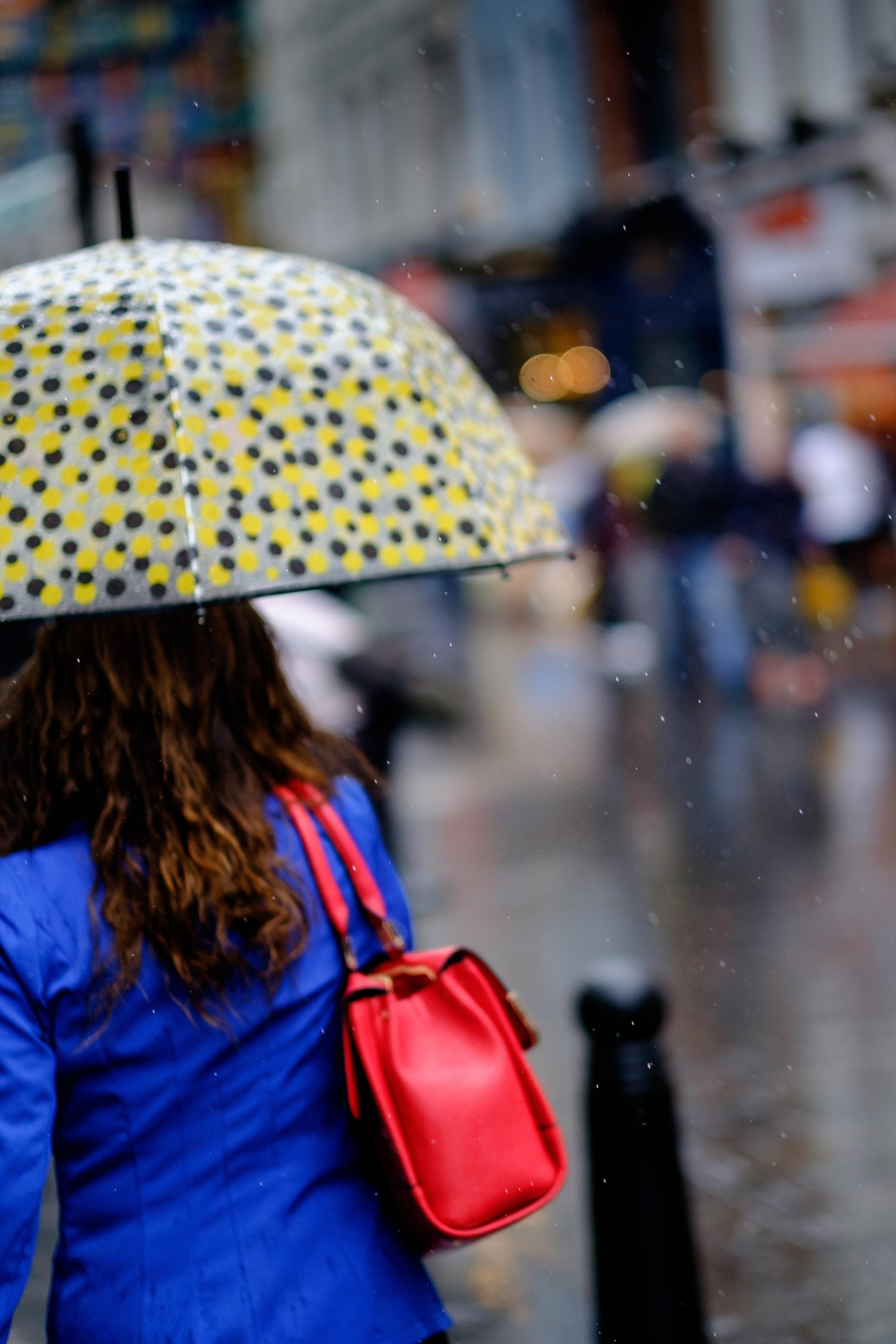 Prepare-se para um dia de inverno. Estão aí chuva, granizo e trovada