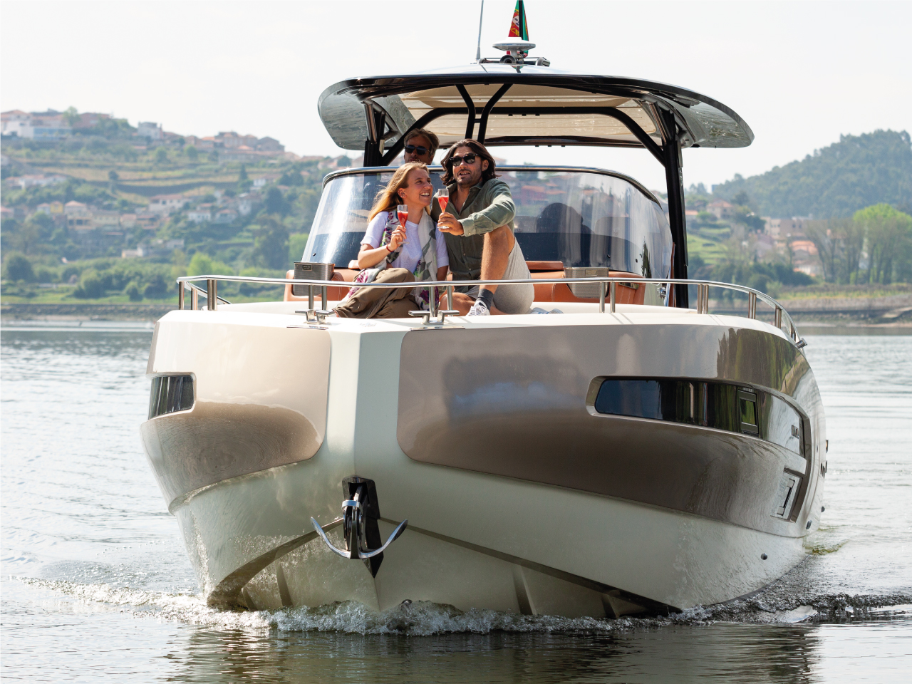 Dia dos Namorados. Surpreenda o seu par com este cruzeiro privado (e romântico) no Douro