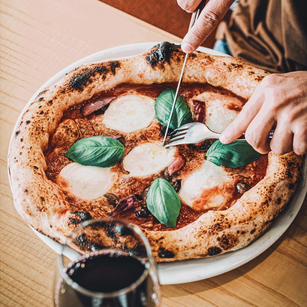 Fratelli. Esta pizzaria trouxe Nápoles até ao Algarve — e até serve pizzas com almôndegas