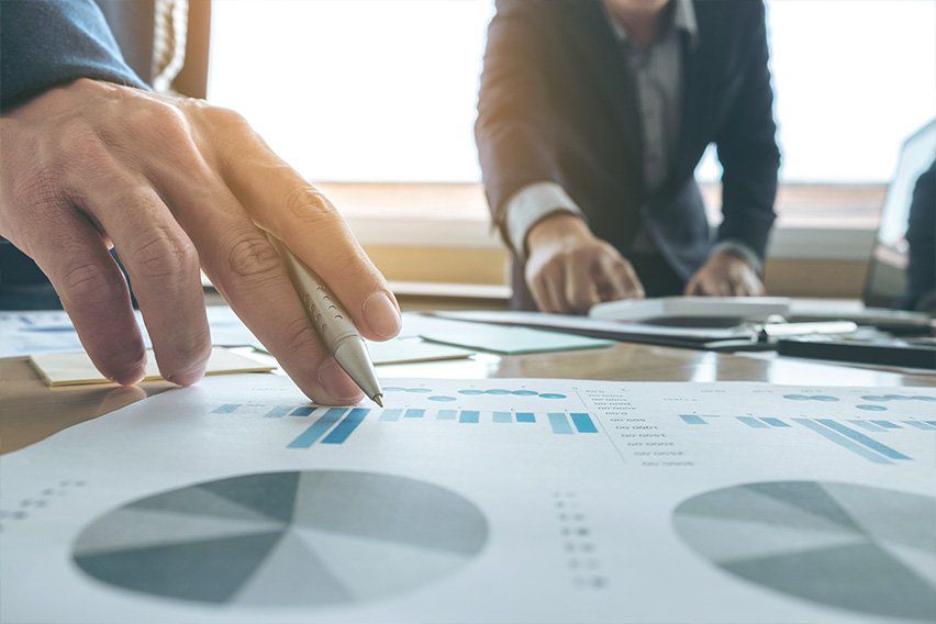 Lucros da Google caem no trimestre enquanto Microsoft acelera em todas as frentes