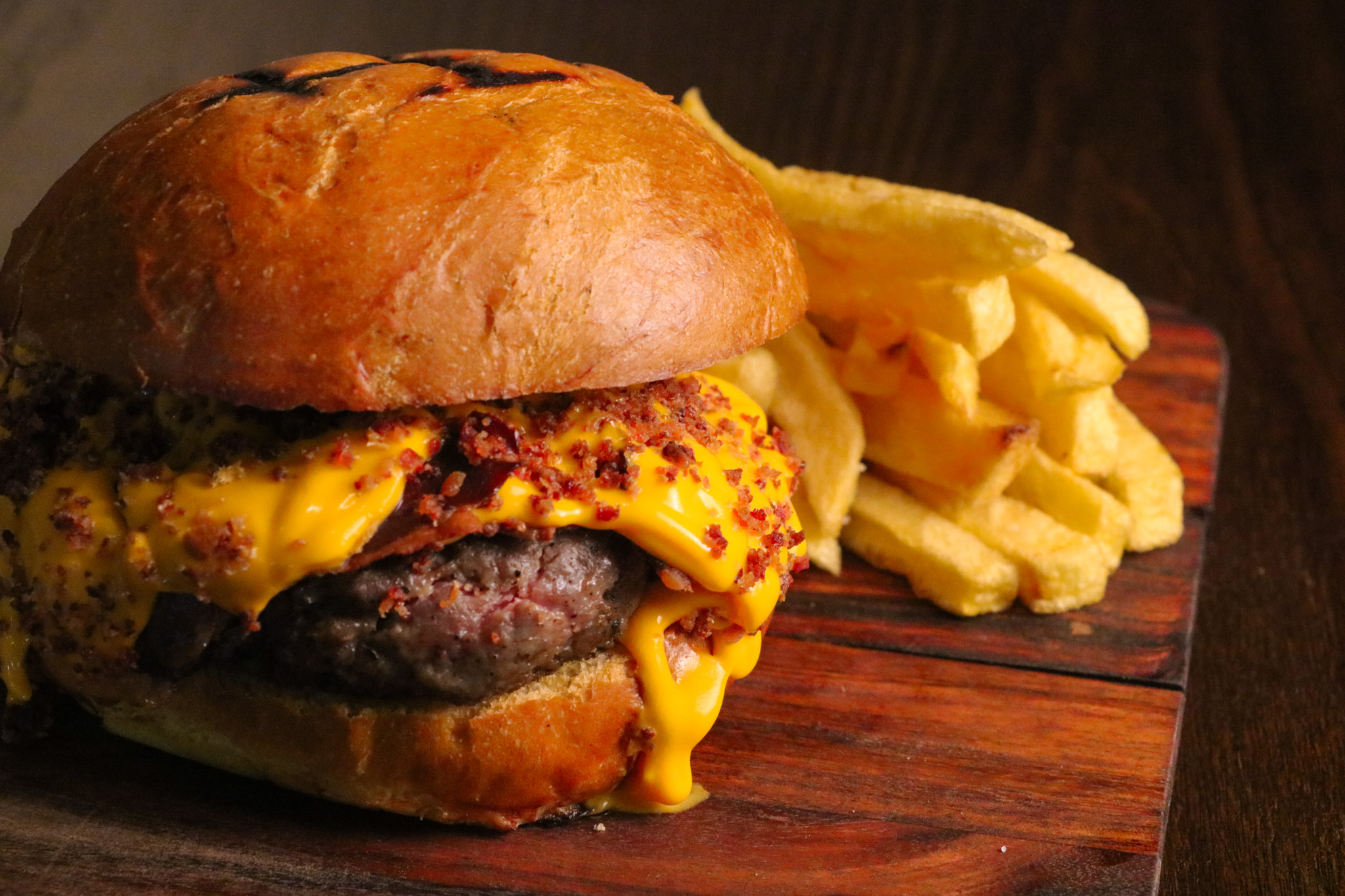 Fãs de hambúrgueres, este restaurante em Alvalade tem uma opção nova todos os dias. Contamos-lhe tudo