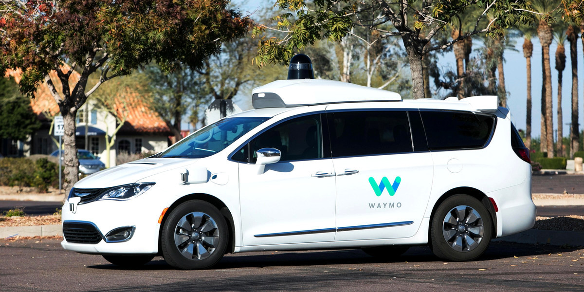 Waymo estreia-se na “capital” americana dos táxis-robot. Tesla pode ser a próxima